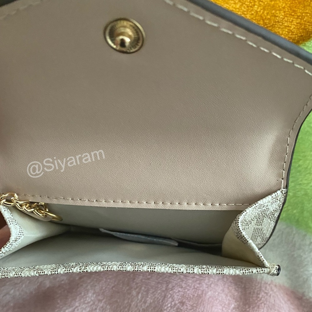 Michael Kors coin purse - Picture 4 of 7